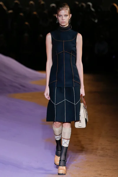 Look 5